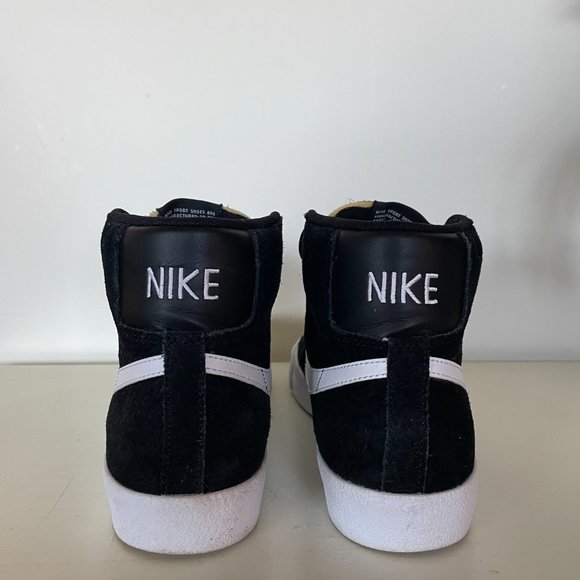 Nike Blazer Mid ’77 Suede Retro high top | BLACK WITH WHITE - Picture 3 of 4